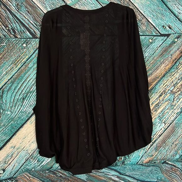 Neiman and Marcus black open front eyelet cardigan boho inspired - Picture 7 of 7